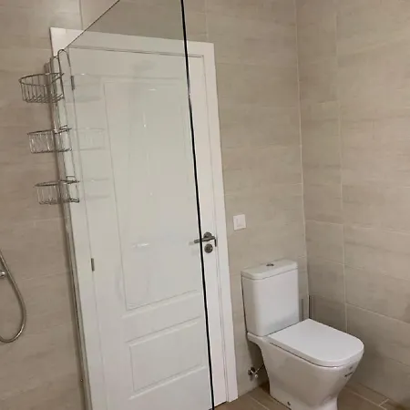 Emilia 4 Pax ヴィラ *