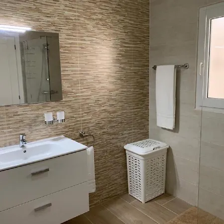 Emilia 4 Pax * カルプ