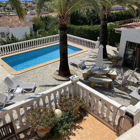 Emilia 4 Pax Villa